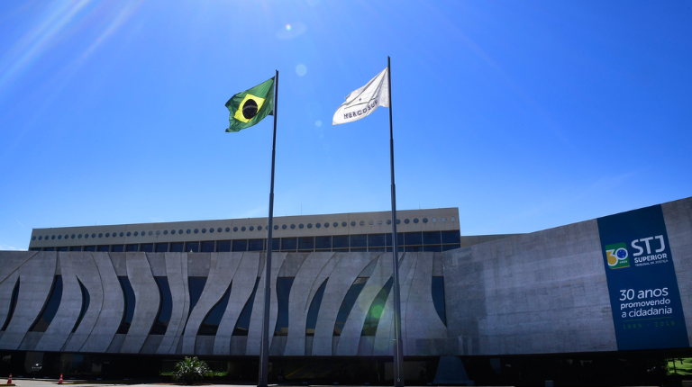 STJ decide que falsificação de assinatura não afasta prazo decadencial em ato sem outorga uxória